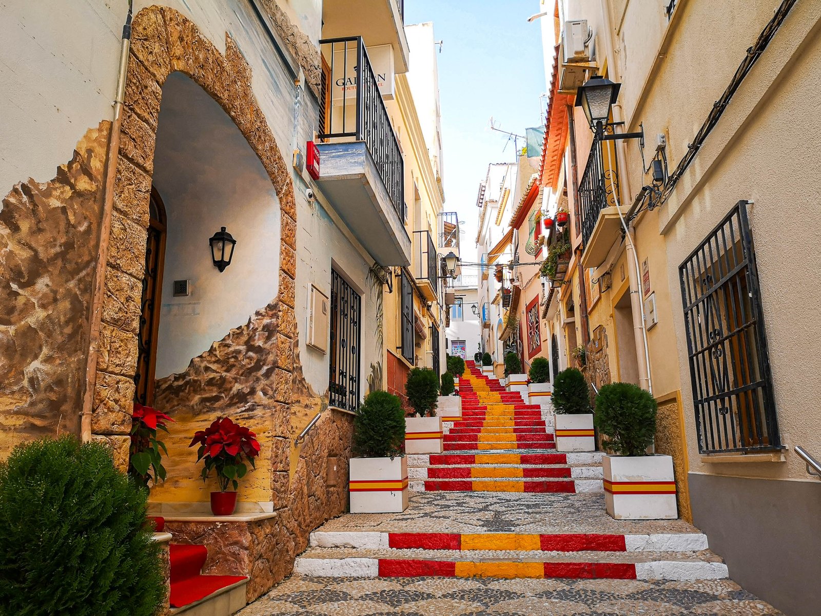 Soul & Strategy: 4 Days to Elevated Systems with High-Energy Women in Spain